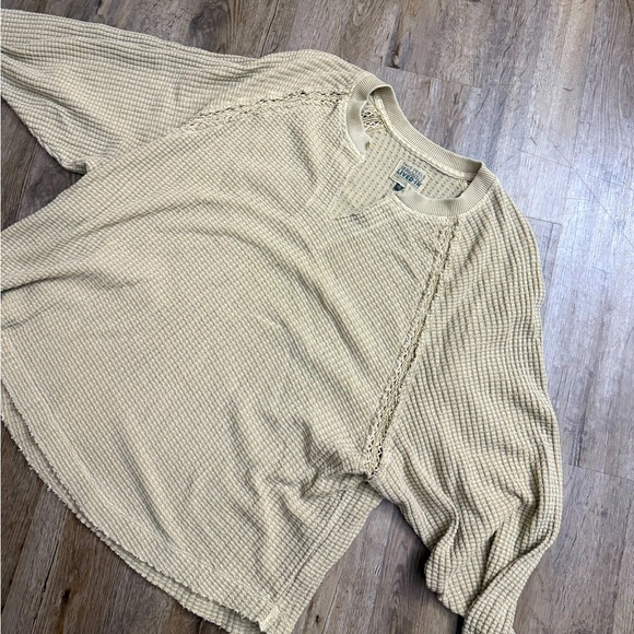 American Eagle • Big Hug Notch Neck Waffle Knit Sweater - Picture 9 of 14